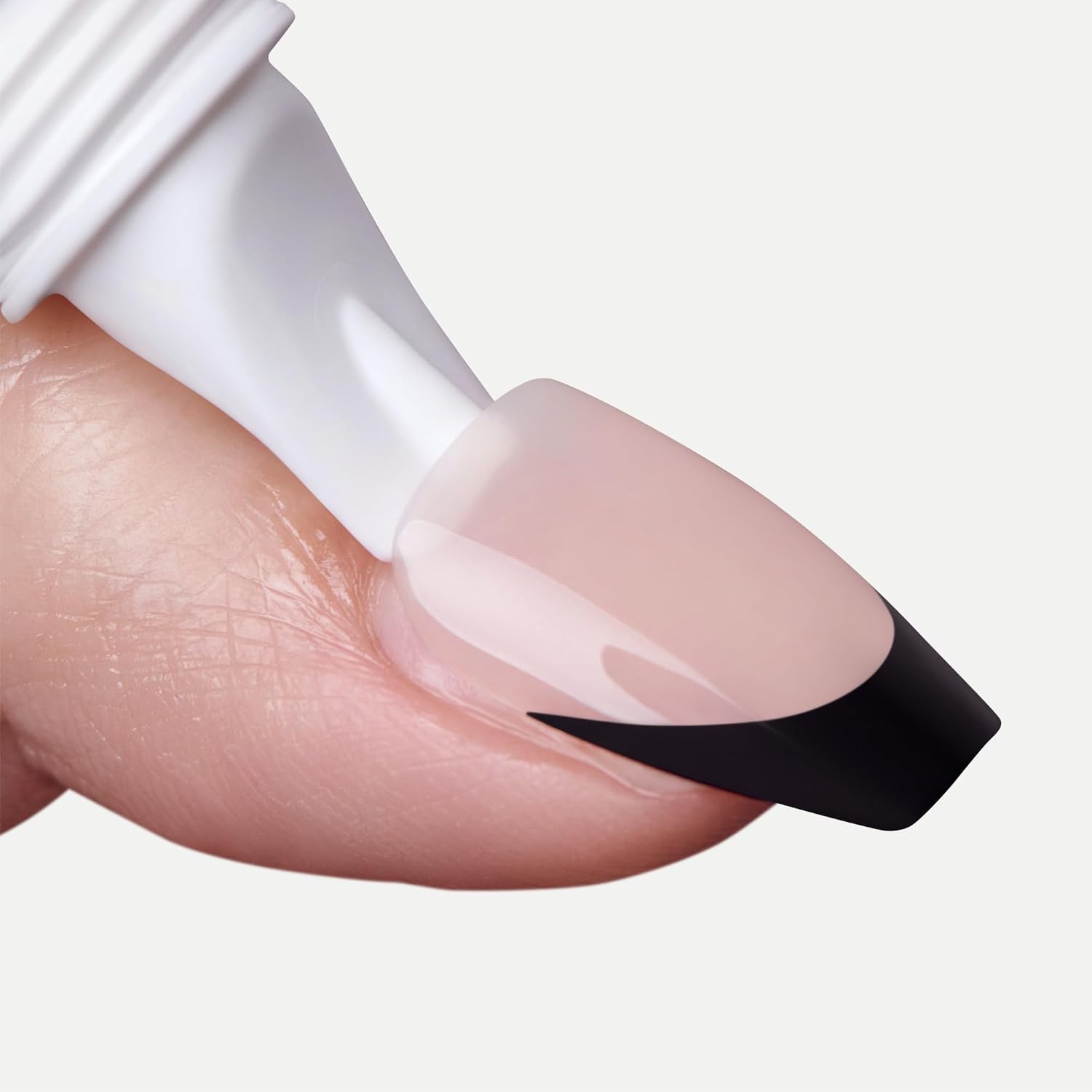 KISS Glue OFF instant press on nail remover bottle with slim chisel tip - 2